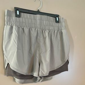 Balance Vista shorts
